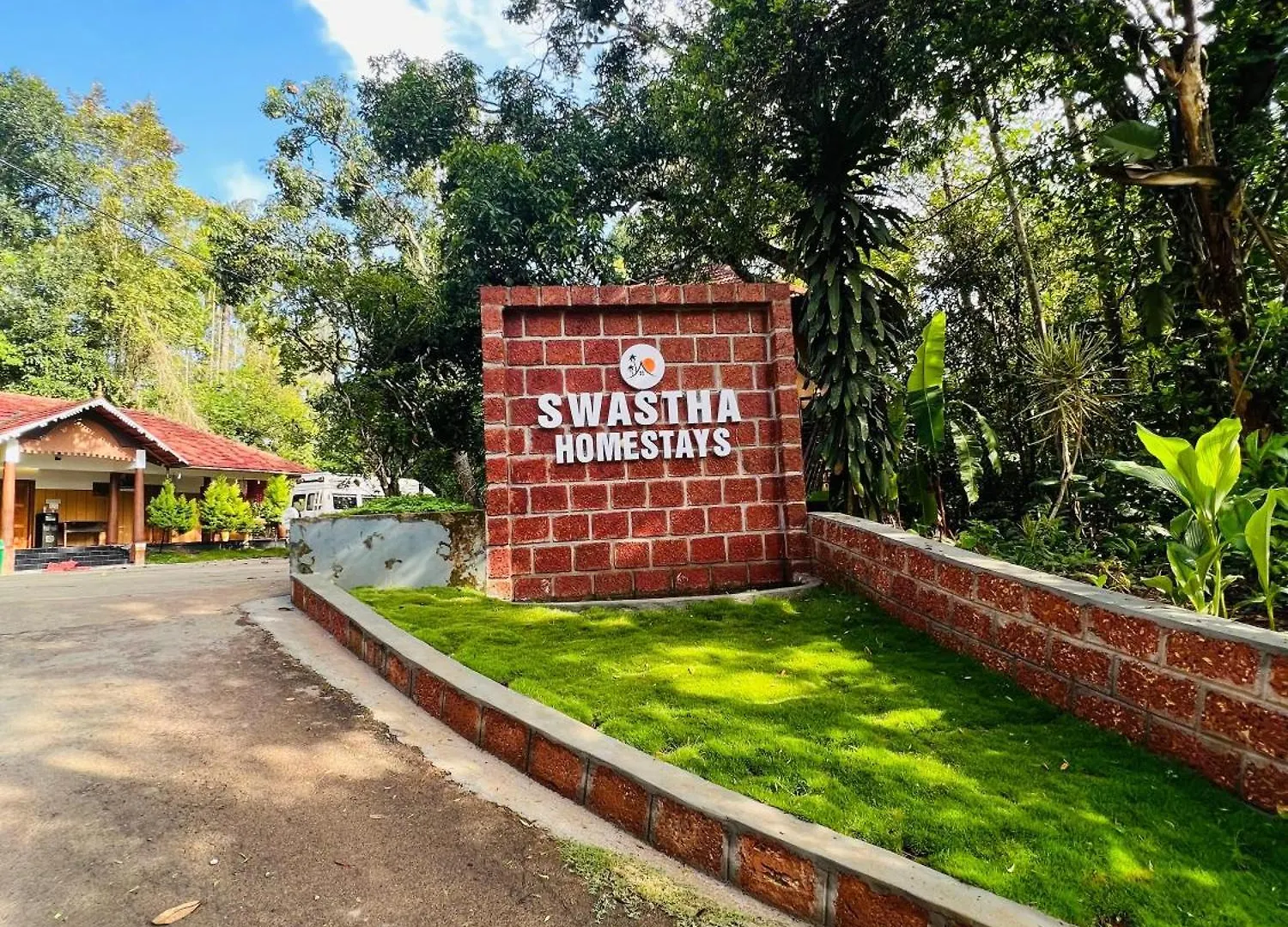 アパート Swasta Royal Villas Wayanad Kaniyāmbetta インド